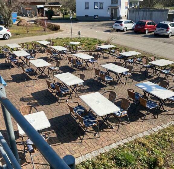 住宿加早餐 Gasthaus Rössle