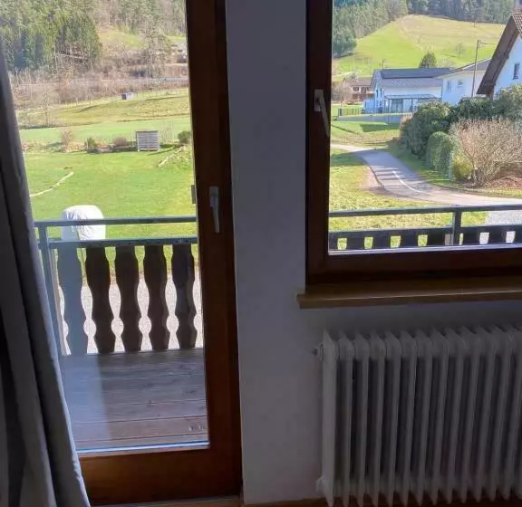 Aamiaismajoitus (B&B) Gasthaus Rössle