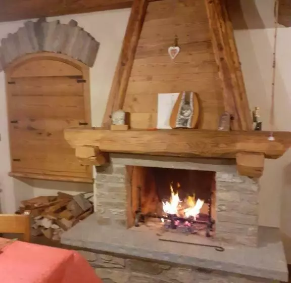 ベッドアンドブレックファースト La Scuola