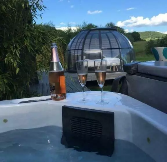 Aamiaismajoitus (B&B) Les Nuits Insolites De La Mothe   Hébergement En Bulle Ou Tiny House Avec Spa Privatif