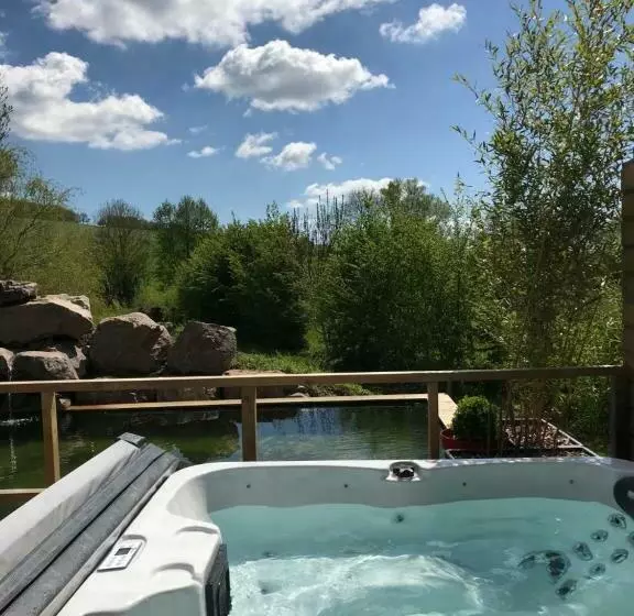 Aamiaismajoitus (B&B) Les Nuits Insolites De La Mothe   Hébergement En Bulle Ou Tiny House Avec Spa Privatif