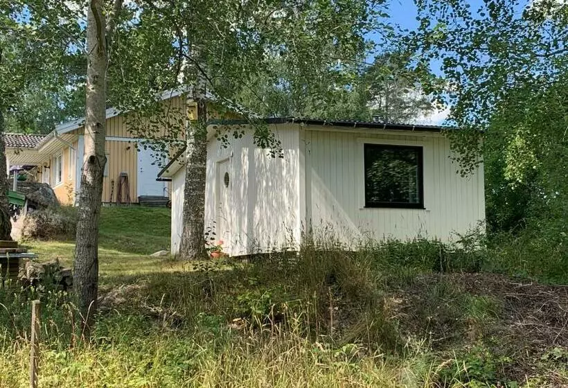 Aamiaismajoitus (B&B) The Little Swedish Stuga