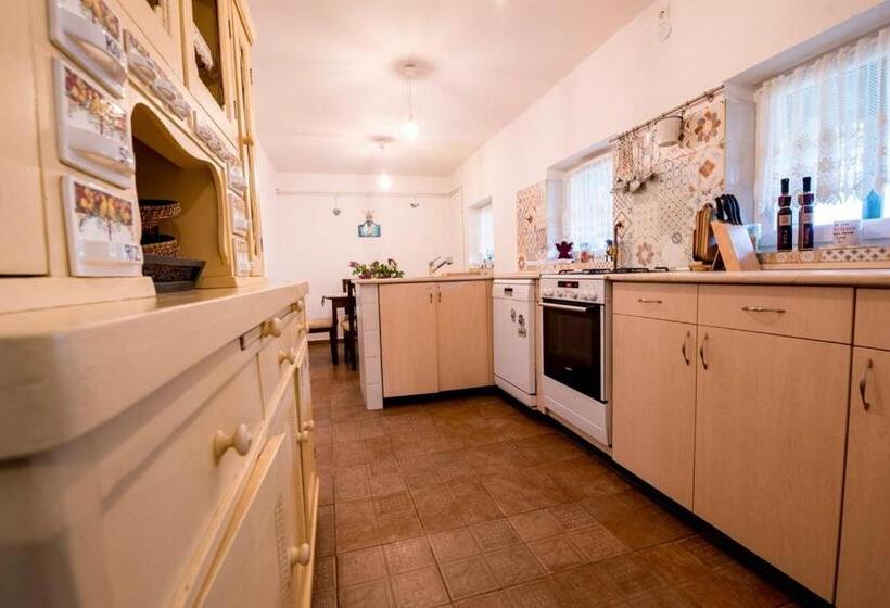 فندق Kisparaszt Vendégház