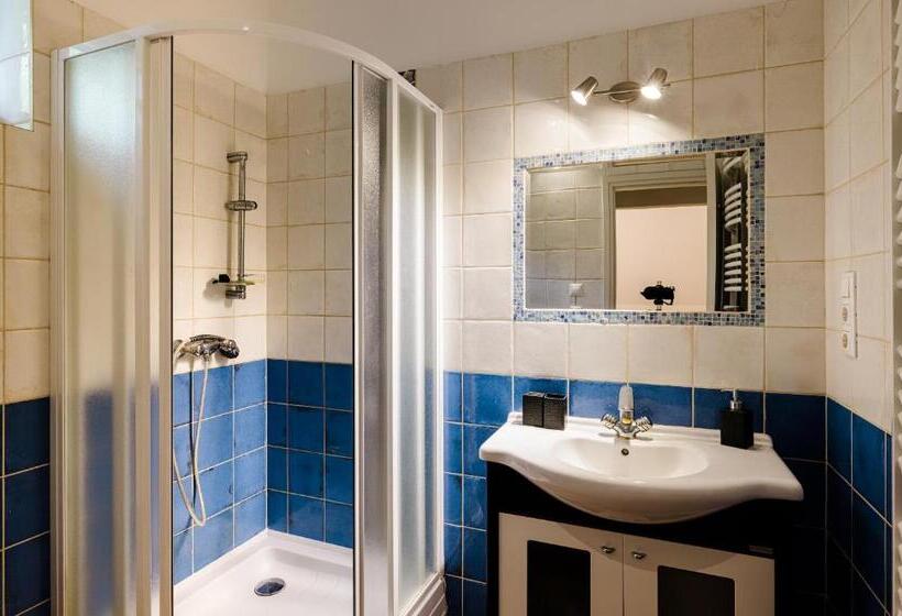 فندق Kisparaszt Vendégház