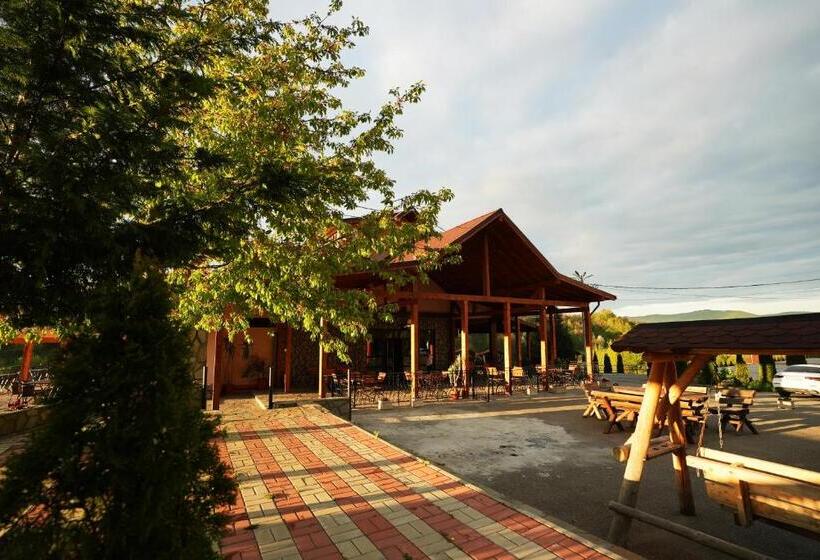 호텔 Păstrăvăria Crasna Bogiri