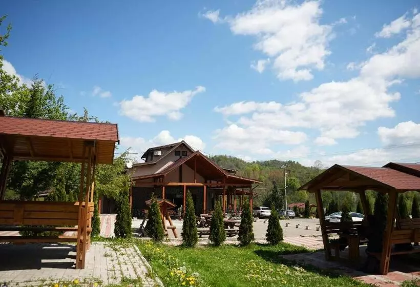 ホテル Păstrăvăria Crasna Bogiri