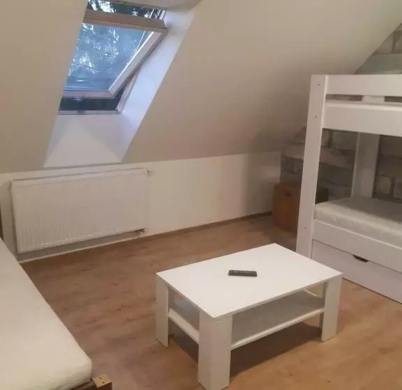 ペンション Apartmany Alex S Bazenom