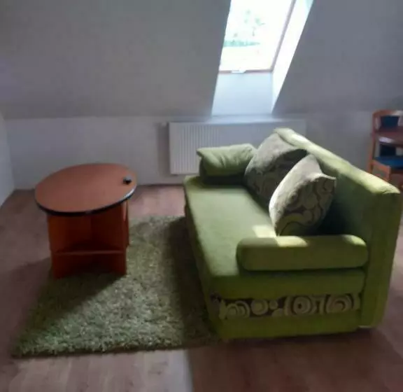 ペンション Apartmany Alex S Bazenom