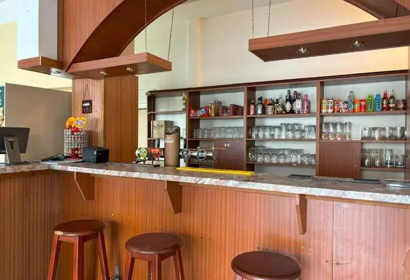 Majatalo Restaurace A Penzion U Jezírka