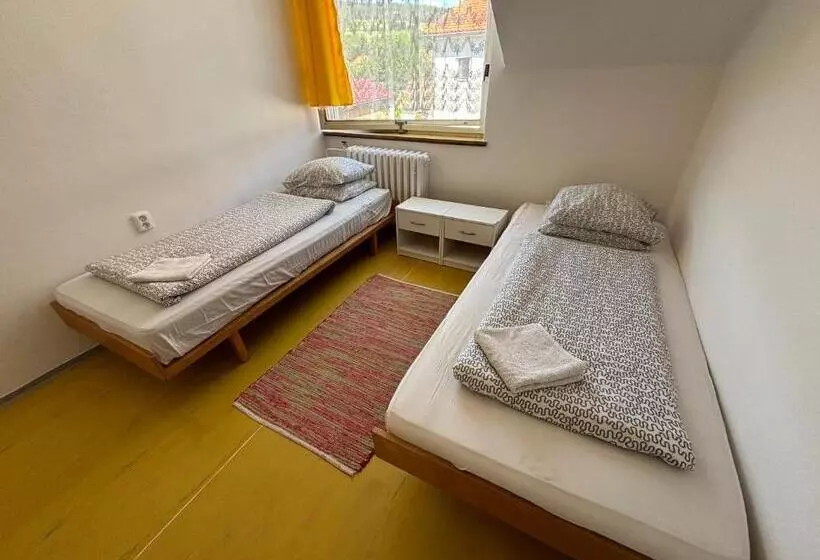 Majatalo Restaurace A Penzion U Jezírka