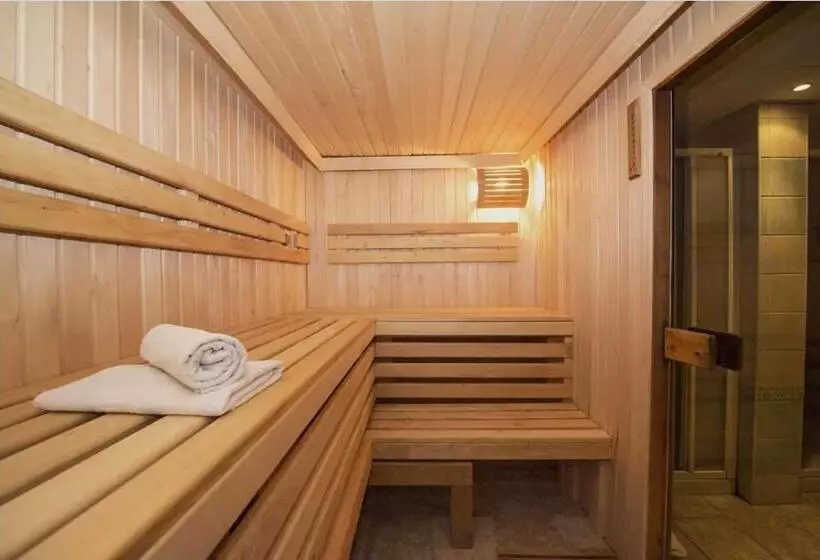 Lomakeskus Orlova Skala Holiday Village