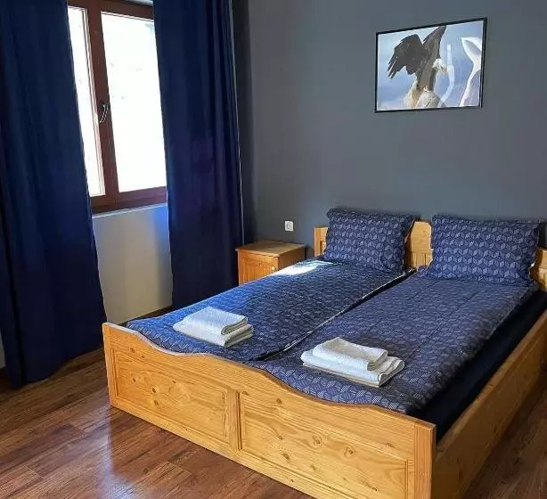 Lomakeskus Orlova Skala Holiday Village