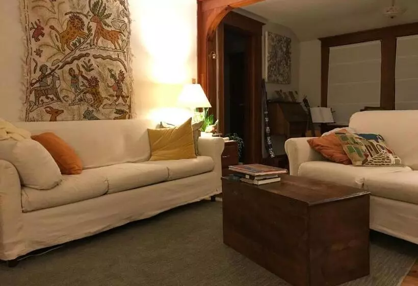 Studio 181 Bed & Breakfast