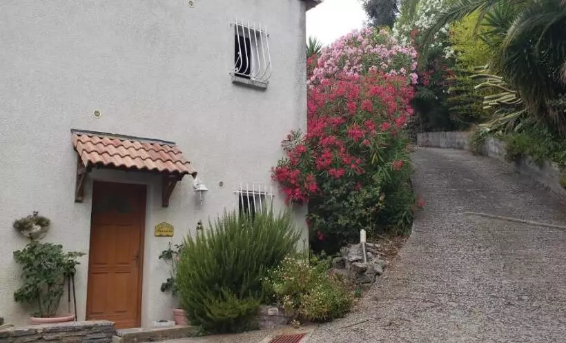 ベッドアンドブレックファースト Casa Di Vadella