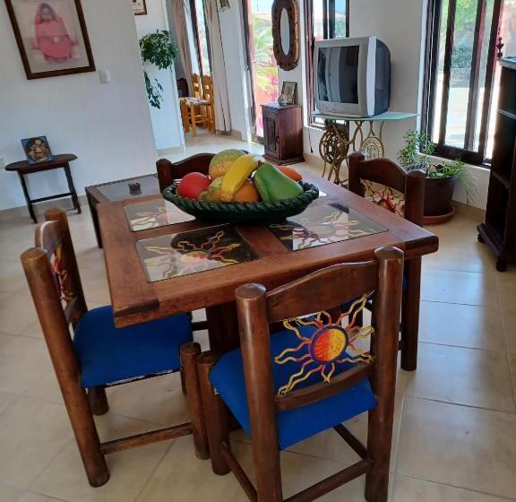 تختخواب و صبحانه Casona Dos Vidas