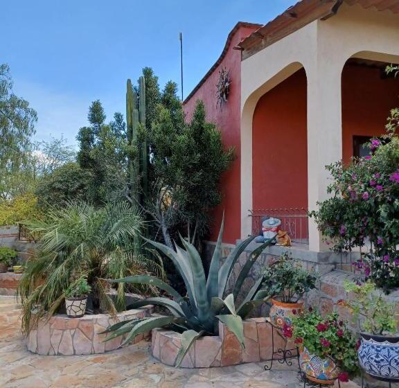 تختخواب و صبحانه Casona Dos Vidas