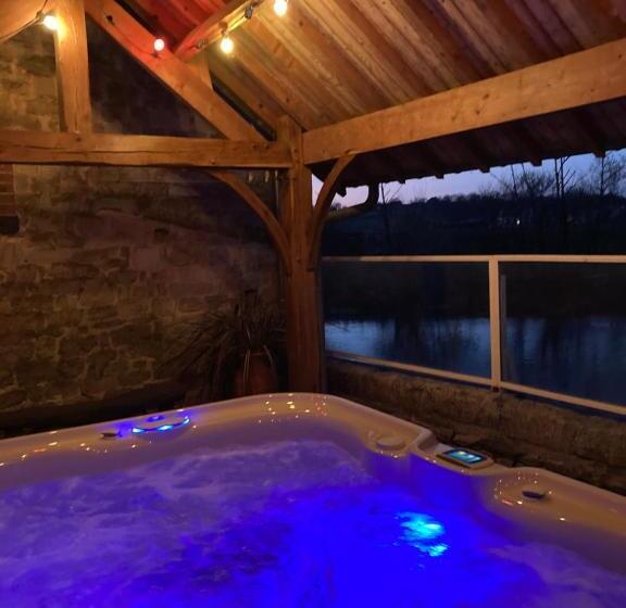 ベッドアンドブレックファースト Le Moulin De Bretigneul