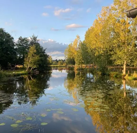 Aamiaismajoitus (B&B) Le Moulin De Bretigneul