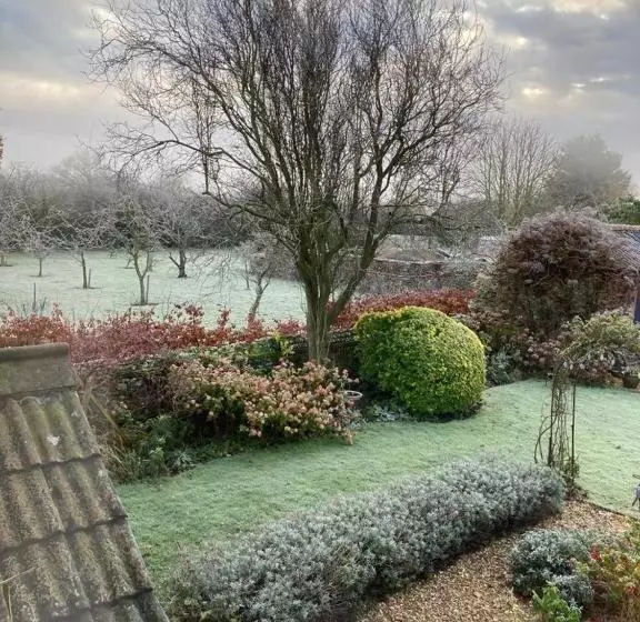 ベッドアンドブレックファースト Stone Cottage