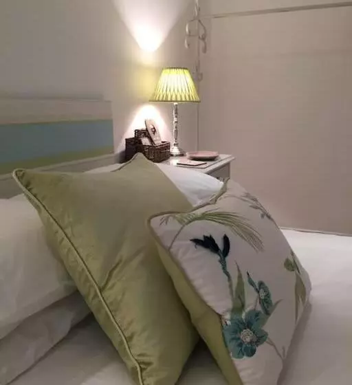 ベッドアンドブレックファースト Stone Cottage