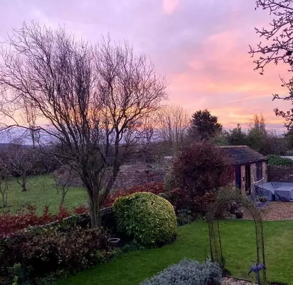 ベッドアンドブレックファースト Stone Cottage