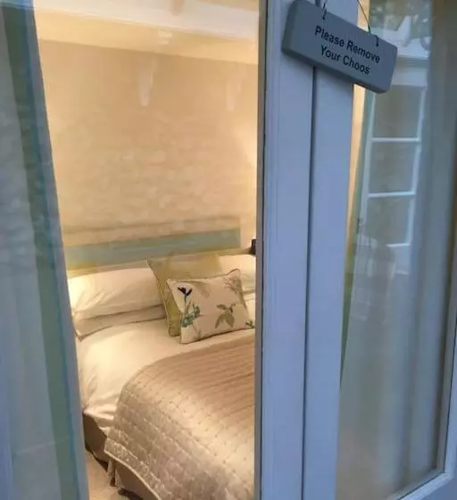 ベッドアンドブレックファースト Stone Cottage