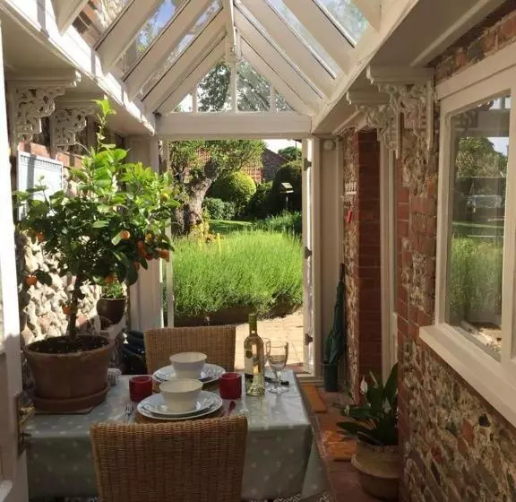 ベッドアンドブレックファースト Stone Cottage