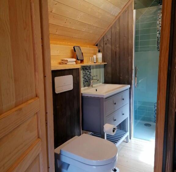 Отель Au Coin Du Bois