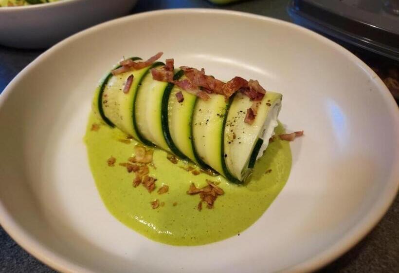 Отель Au Coin Du Bois