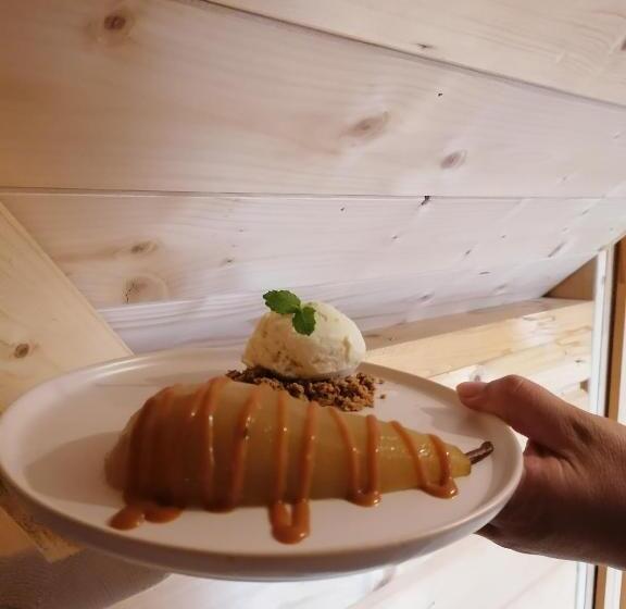 Отель Au Coin Du Bois