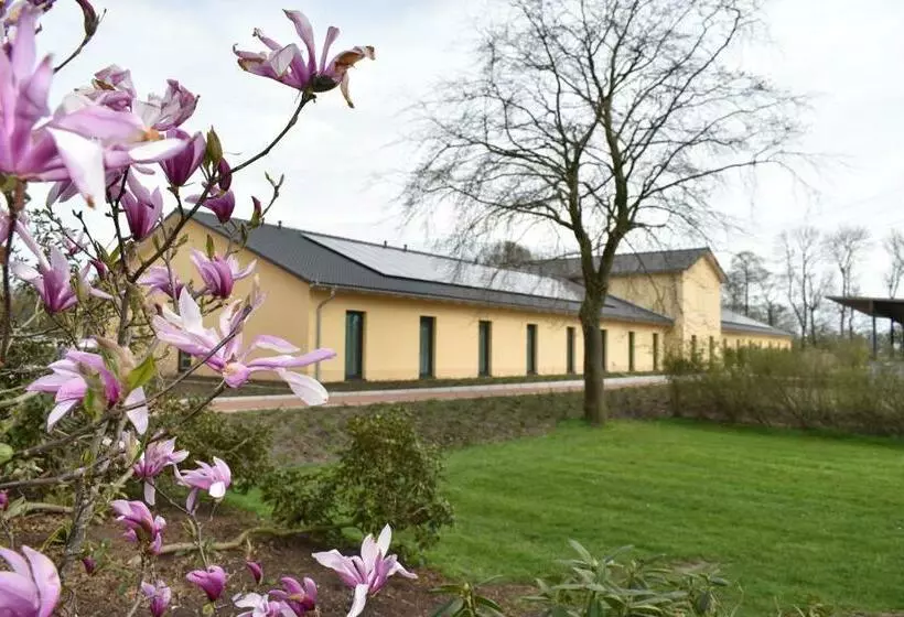 Hotelli Nutzwedel Resort Farmers Lodge