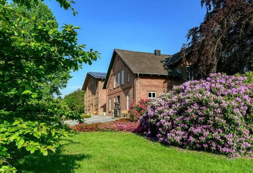 Hotelli Nutzwedel Resort Farmers Lodge