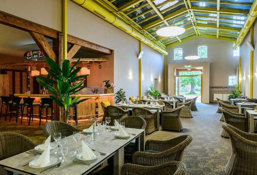 Отель Nutzwedel Resort Farmers Lodge