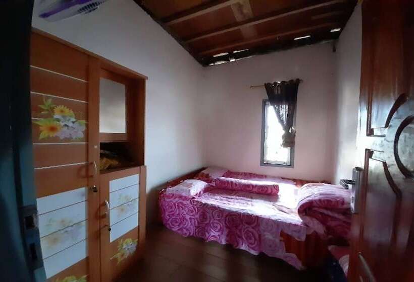 ホテル Spot On 91248 Desa Wisata Banding Agung Danau Ranau