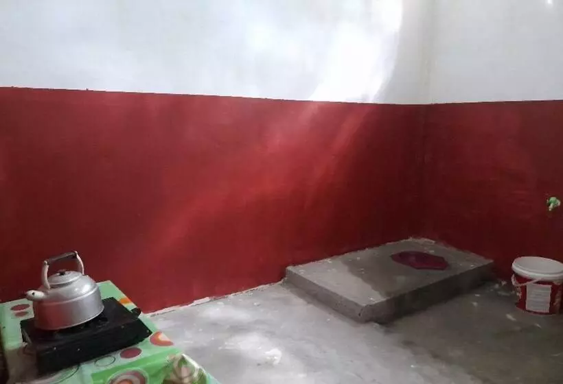 ホテル Spot On 91248 Desa Wisata Banding Agung Danau Ranau