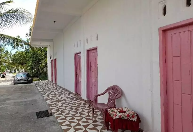 ホテル Spot On 91248 Desa Wisata Banding Agung Danau Ranau