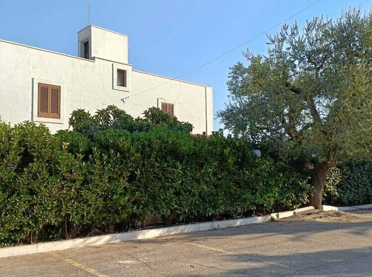 پانسیون Masseria Galleppa   Rooms, Pool And Relax