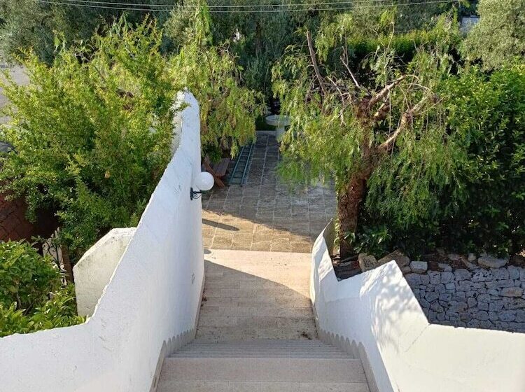 پانسیون Masseria Galleppa   Rooms, Pool And Relax