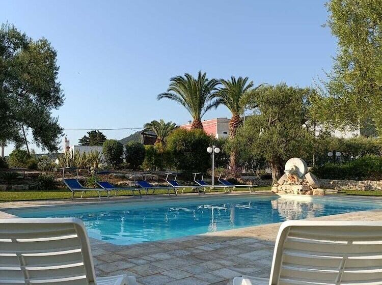 پانسیون Masseria Galleppa   Rooms, Pool And Relax