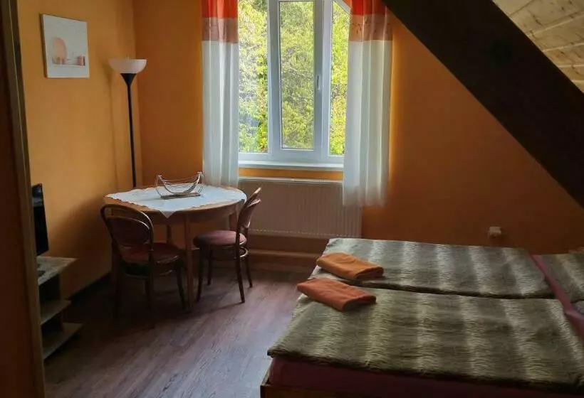 Majatalo Penzion U Pilaře