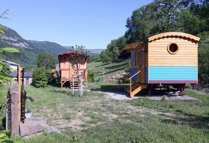 Aamiaismajoitus (B&B) Acabatz De Dintrar