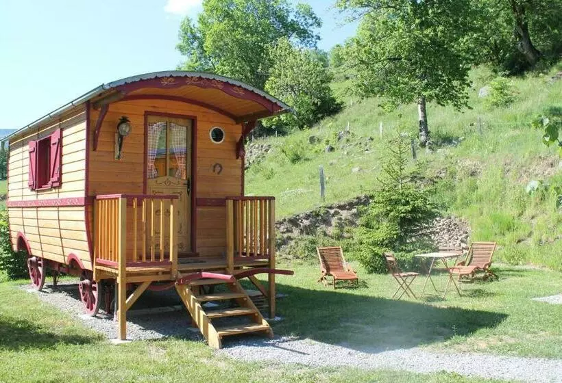 Aamiaismajoitus (B&B) Acabatz De Dintrar