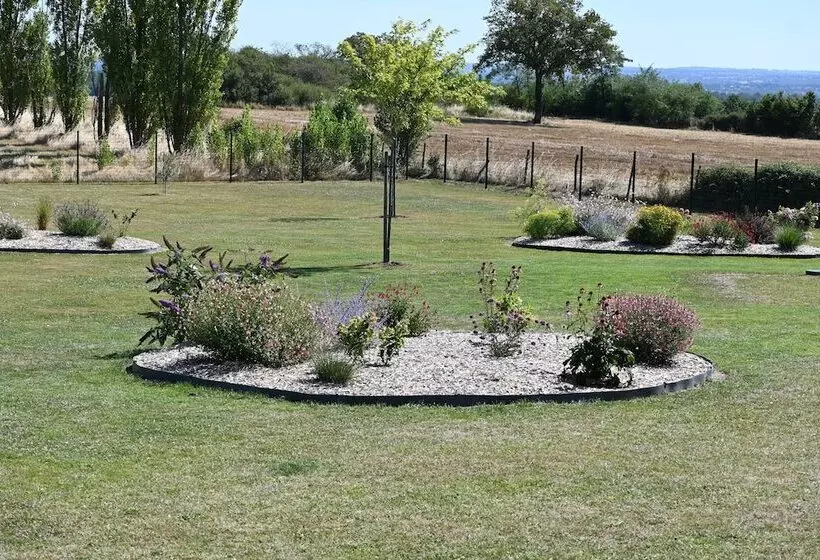 Aamiaismajoitus (B&B) Aux 3 Forêts