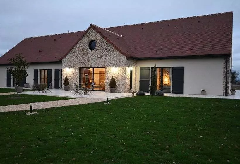 Aamiaismajoitus (B&B) Aux 3 Forêts