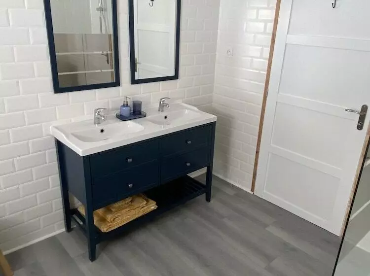 Aamiaismajoitus (B&B) Maison De Montgibaud