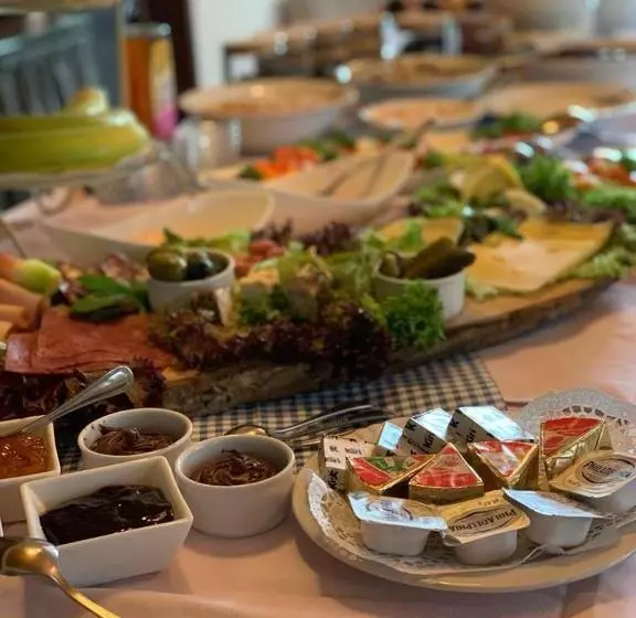 ホテル Gasthaus Afina