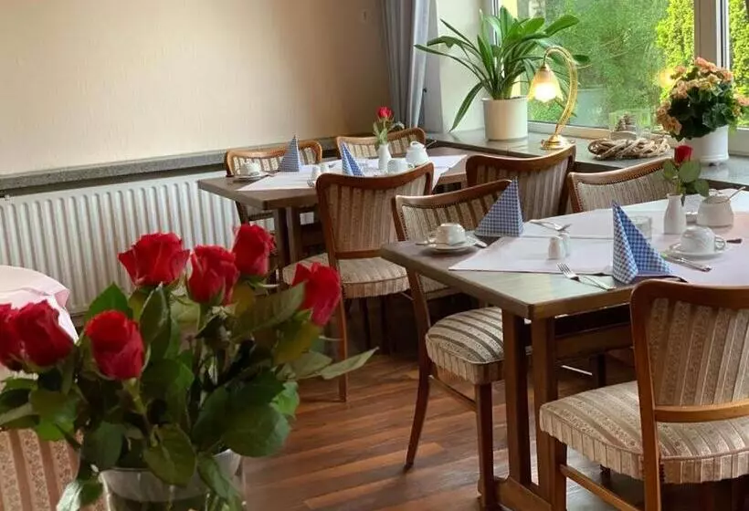 ホテル Gasthaus Afina