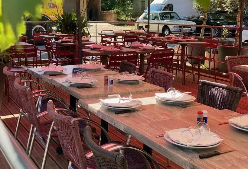 ホテル Hôtel Restaurant L Escale Chez Mimi