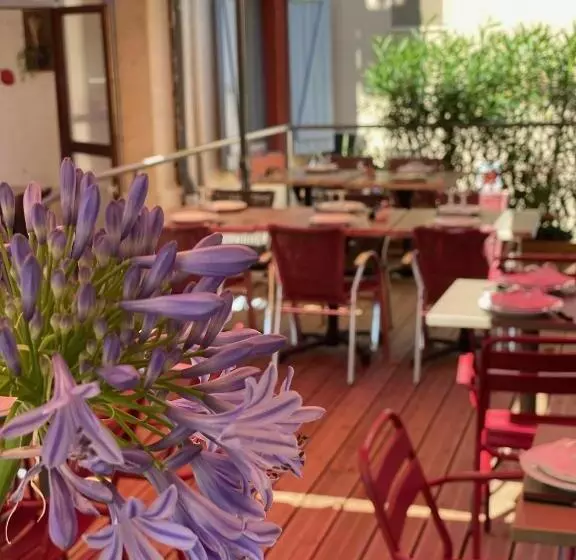 ホテル Hôtel Restaurant L Escale Chez Mimi