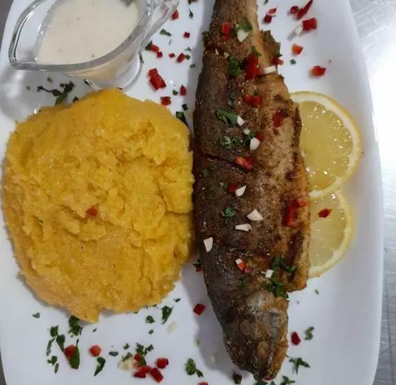 Majatalo Cabana Dor De Acas / Restaurant Dor De Acas